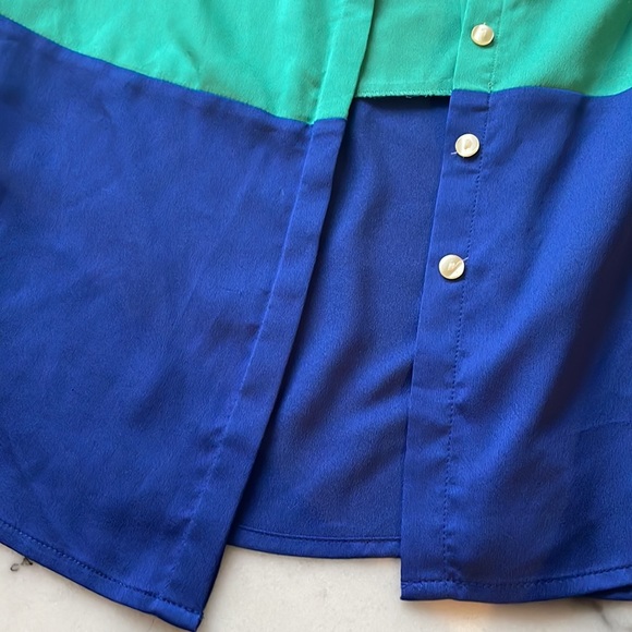 Ann Taylor Colorful Button Down Blouse - Size 4 - Picture 3 of 11